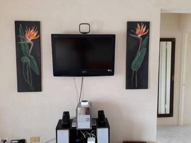 Private Apartment Close to Beach & Nightlife