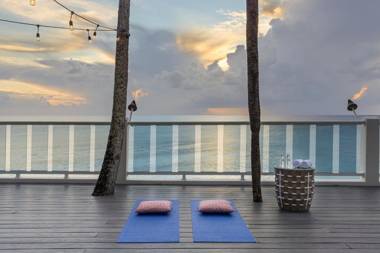 Waves Hotel and Spa by Elegant Hotels - All-Inclusive