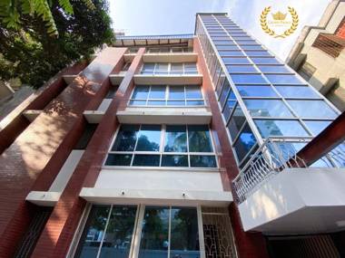 Crown Palace Residence