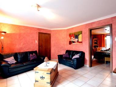 Cosy Holiday Home in Nidrum with Sauna Terrace Garden BBQ