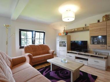 Apartment in Weywertz with Private Garden & Terrace