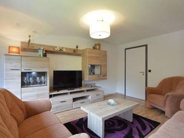 Apartment in Weywertz with Private Garden & Terrace