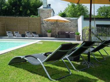 Charming holiday home along the Meuse with outdoor swimming pool