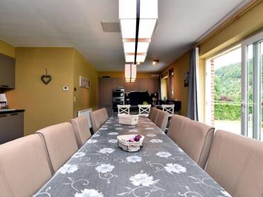 Modern Holiday Home in Hastiere near Forest