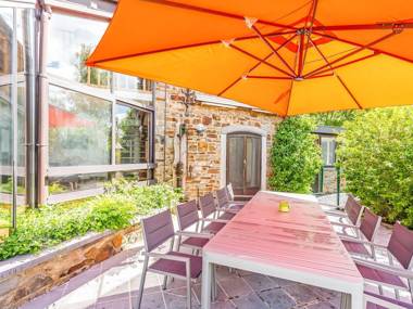 Plush Villa in La Roche-en-Ardenne with Swimming Pool