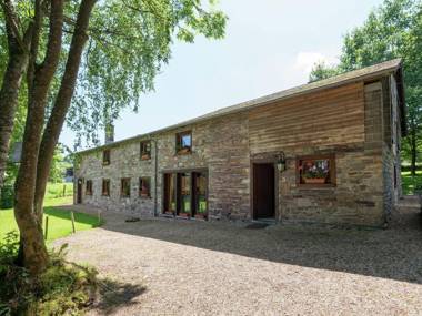 Quaint Cottage In Jevigné with Terrace