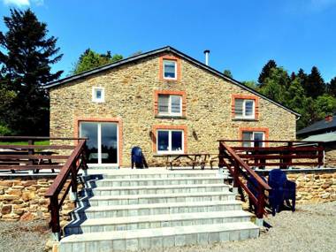 Detached characteristic holiday farmhouse with spacious terrace in the Ardennes