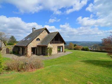 Villa with 5 bedrooms and 4 bathrooms with a beautiful view on the Ardennes
