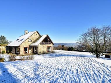 Villa with 5 bedrooms and 4 bathrooms with a beautiful view on the Ardennes
