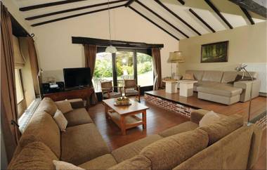 Holiday home Somme-Leuze 59 with Sauna