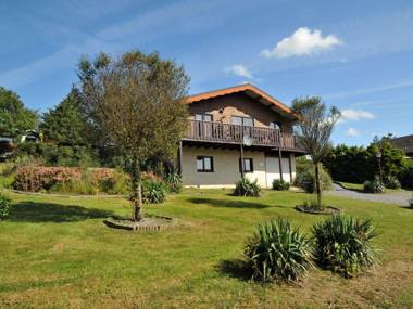 Attractive Holiday Home in Somme-Leuze with Sauna