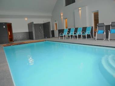 Cozy Holiday Home in Somme-Leuze with Private Pool and Sauna