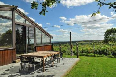 Recently fully renovated chalet for 9 persons.