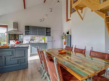 Beautiful and spacious holiday home with pétanque court and countryside views