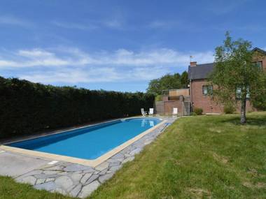 A little paradise for lovers of peacewith swimming pool sauna and whirl pool.