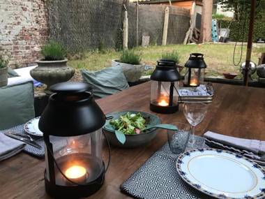 Design family 2-Bedroom House & Garden