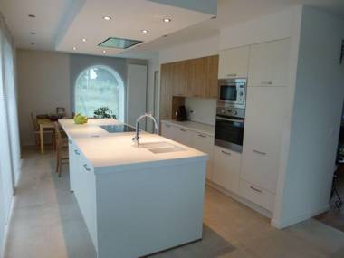 Charming Holiday Home in Zuienkerke with Garden