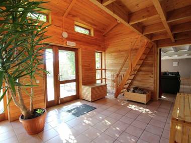 Ecologically renovated former farmhouse in the middle of a adorned village.