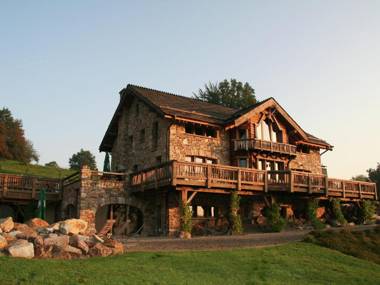 Opulent Chalet in Thirimont with Turkish Steambath & Sauna