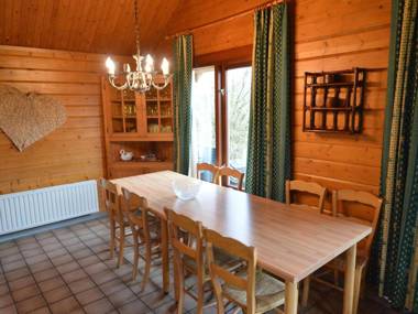 A wooden chalet located in a quiet and green environment for 5 people