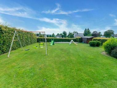 Detached house with sauna and jacuzzi nearby ski resort and nature park