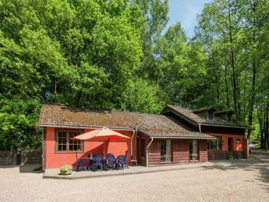Modern Holiday Home in Waimes near Lake