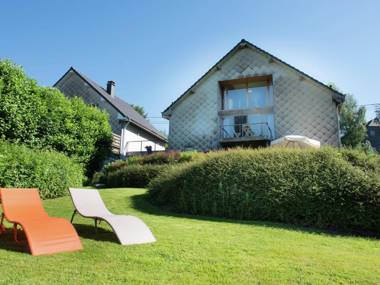 Spacious Cottage with Sauna in Libômont