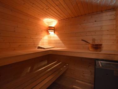 Comfortable Holiday Home in Waimes with Swimming Pool Sauna