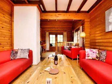 Attractive Chalet in Fraiture with Sauna and Garden