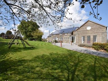 Luxurious Detached Villa in Vielsalm with Swimming Pool