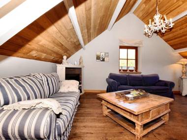 Cozy authentic house in a quiet village also as the big house BE-6698-15