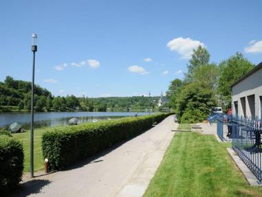 Comfortable holiday home with a microwave near Vielsalm