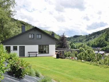Cozy Holiday Home in Vielsalm with Sauna