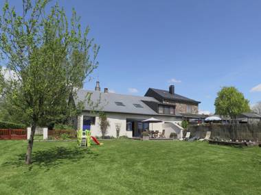 Cushy Holiday Home in La Roche en Ardenne with Fenced Garden