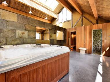 Pleasant Holiday Home in Erezée Ardennes with Jacuzzi Sauna