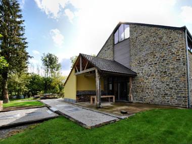 Pleasant Holiday Home in Erezée Ardennes with Jacuzzi Sauna
