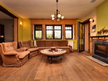 Pleasant Holiday Home in Erezée Ardennes with Jacuzzi Sauna