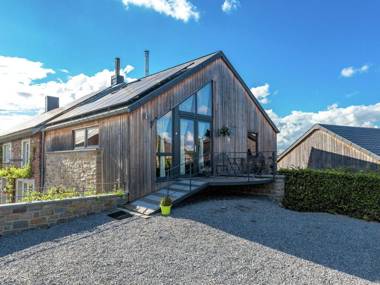 Quaint Holiday Home in La Roche-en-Ardenne with Garden