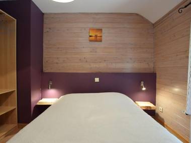 Duplex Chalet in Rendeux Ardennes with Sauna and Terrace