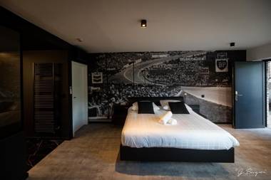 Boutique Hôtel La Reine - Rooftop et Restaurant