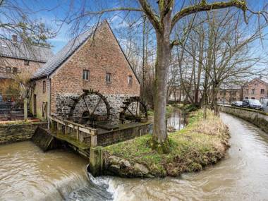 Ideal for a family room with garden or is of different games.