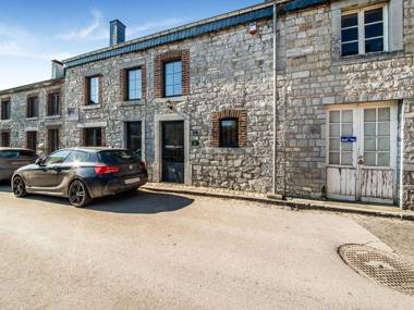 Stone Cottage with Sauna Jacuzzi a 5 min drive from the cave of Lorette in Rochefort