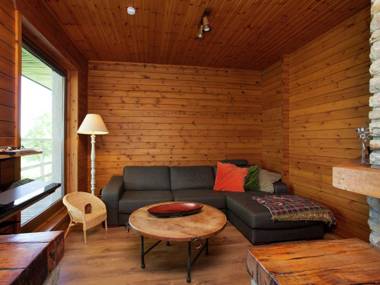 Vintage Villa with Private Garden in Rendeux