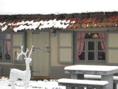 Snug authentic farm house with trampoline and table tennis peaceful