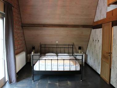 Classic Mansion in Poperinge with Fenced Garden