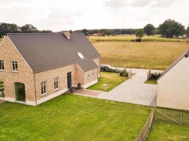 Serene Mansion in Peer with Terrace