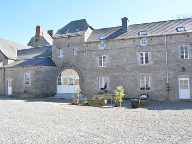 Annexe of a magnificent 17th-farm tastefully renovated in the country