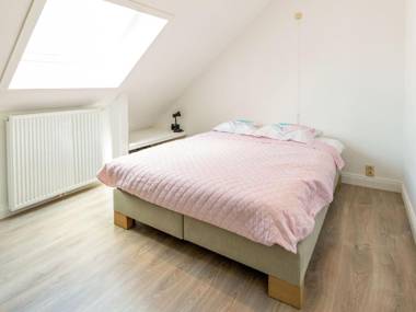 Cosy Holiday Home in Oostende with Terrace