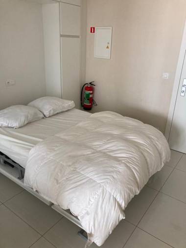 SEAVIEW - Spacious and cosy STUDIO with sleeping corner - 6p - OOSTENDE - Type Le Touquet - nice terrace balcony with direct seaview situated at the beachfront