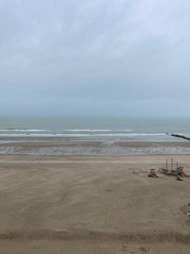 SEAVIEW Studio - OOSTENDE - Type Maastricht - very cosy studio with magnificent seaview from the 7th floor - beachfront